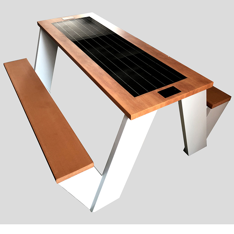 Zonne-energie telefoon opladen en WiFi Gratis slimme houten picknicktafel